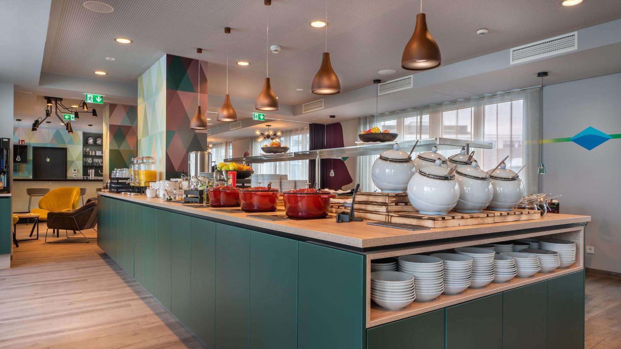 - The Niu, Charly Frankfurt By Ihg Hotel 3*